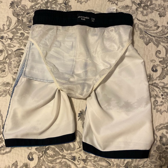 Short - Picture 4 of 5